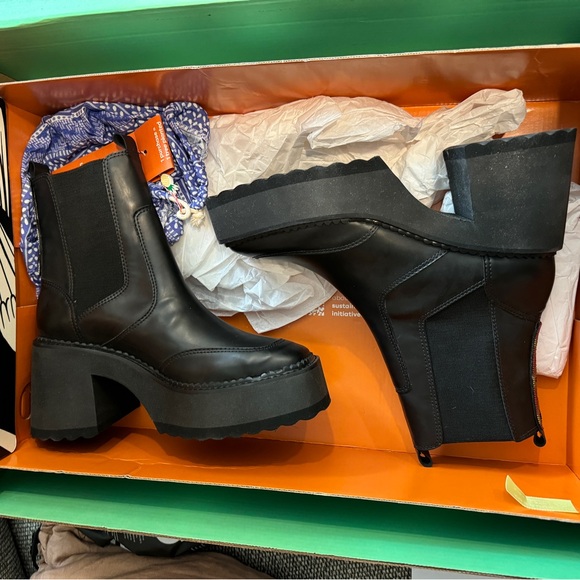 FARM RIO Black Chelsea Leather Boots Size 8.5 - Picture 8 of 8